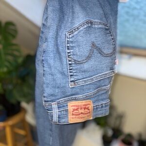Classic Blue Levi’s Jeans